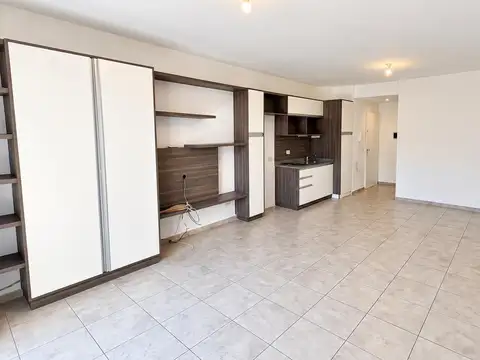 Monoambiente amplio y luminoso con balcón – Belgrano