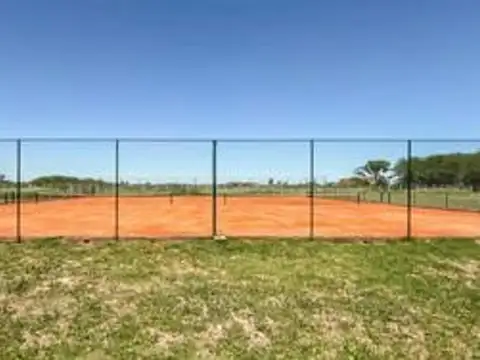 Oportunidad  lote en barrio Village Plaza. Bella Vista.