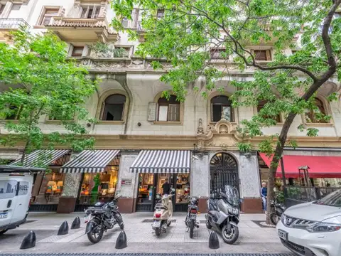 Oficina en Alquiler 100 años