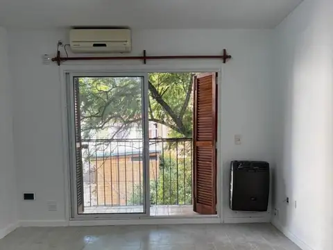 Hipólito Hirigoyen 100