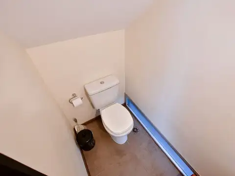 DÚPLEX VENTA LA PLATA 2 DORMITORIOS Y ESCRITORIO