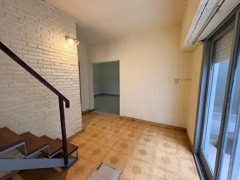 Depto Tipo Casa 2 ambientes con 1 baño