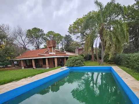 Casa en Alquiler en Funes, $ 1.900.000
