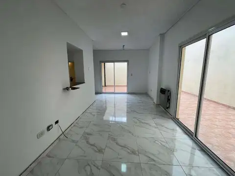 Casa 4 ambientes con 1 baño