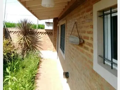Casa en Venta con 3 cocheras