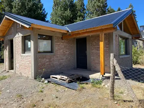 Casa 2 ambientes con 1 baño