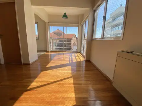 DEPARTAMENTO 3 AMBIENTES EN ALQUILER  seguridad 24 hs - CABALLITO -  CON COCHERA Y AMENITIES