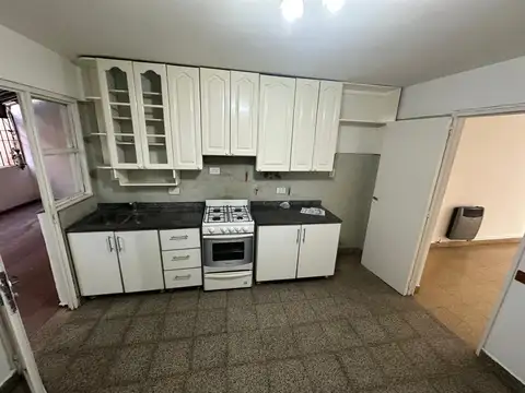 Departamento en Venta en Alberdi, USD 98.000