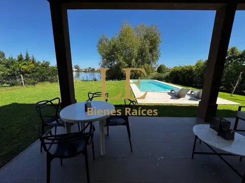 Casa en Venta en El Canton, USD 299.000