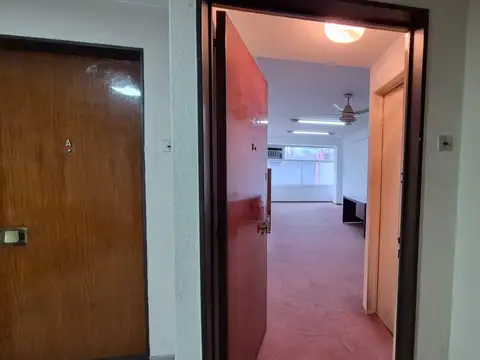 Oficina en Alquiler 50 años