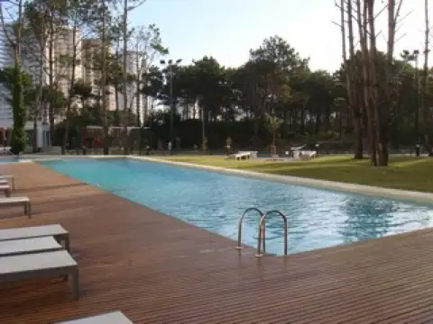 Departamento en Venta en Playa Brava, USD 440.000