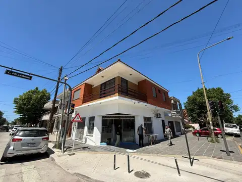 PH en dos plantas en excelente Ubicación