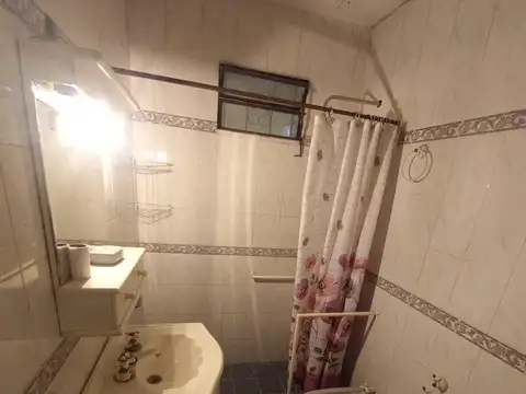 Casa en venta mas Departamento 2 ambientes