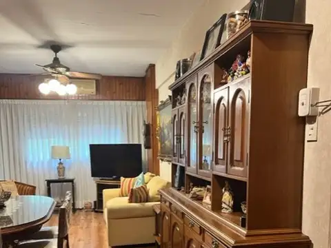 Palermo Nuevo, 3 Amb al Frente, Bcón, Sup Tot 50,84 m2, Liv com, 2 dorm, Coc recic a nvo, Bño cpto.