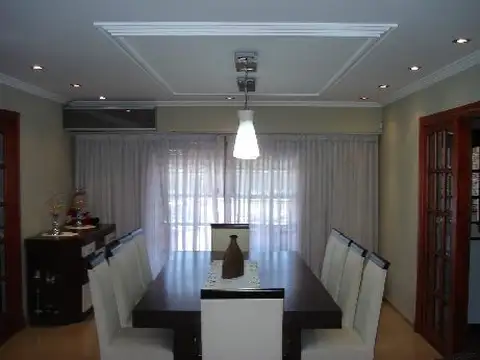 Casa 5 ambientes con 4 baños