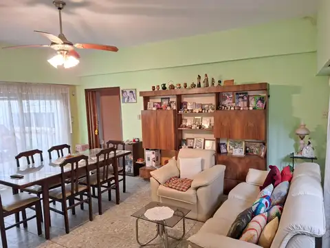 VENTA DE CASA 3 AMBIENTES EN LOMAS DEL MIRADOR