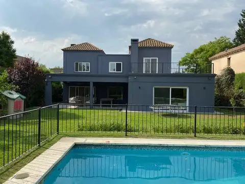 Casa en Venta en Santa Barbara, USD 800.000