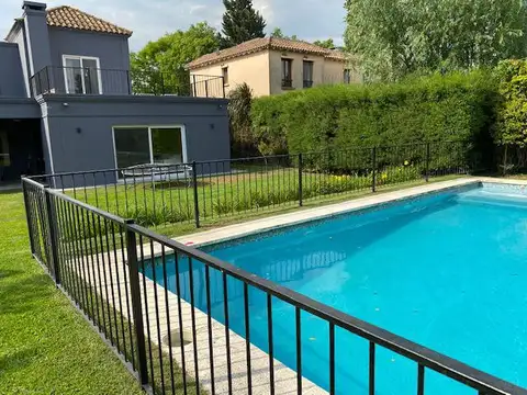 Casa en Venta al Este