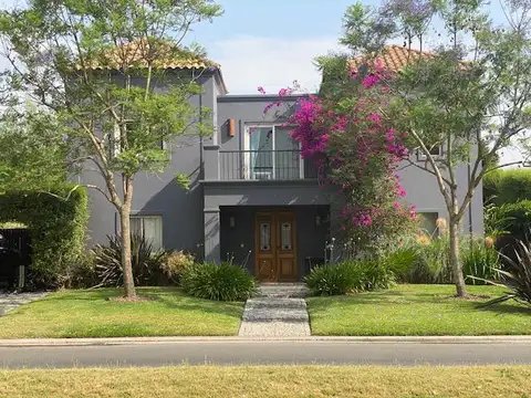 Casa  en Venta  en Santa Barbara, Tigre, G.B.A. Zona Norte