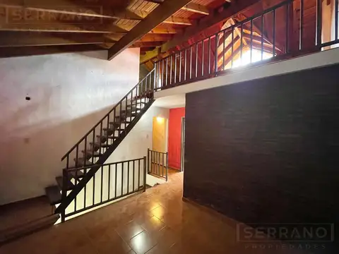 PH en Venta, 4 ambientes, amplio con entrepiso y  2 balcones - Escobar