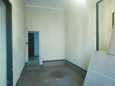 VENTA CASA A RECICLAR 4 AMB + PATIO  + TERRAZA FLORESTA