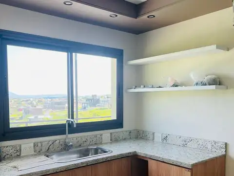 Casa 3 ambientes con 2 baños