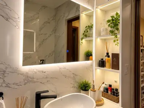 Casa en Alquiler con 2 cocheras