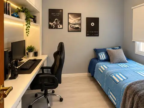 Casa en Alquiler con 2 cocheras