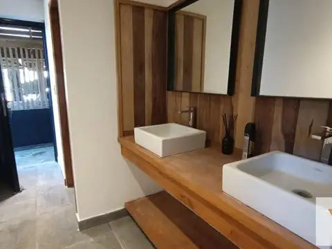 Casa en Venta en Villarobles, USD 465.000
