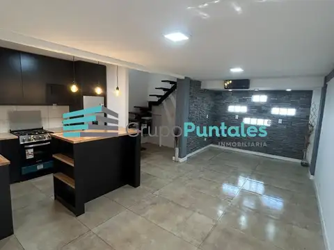 Depto Tipo Casa en Venta de 4 ambientes