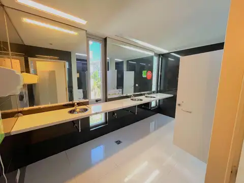 Oficina en Alquiler en Vicente Lopez Vias / Maipu, USD 8.710