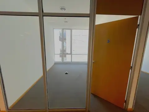 Oficina en Alquiler en Vicente Lopez Vias / Maipu, USD 8.710