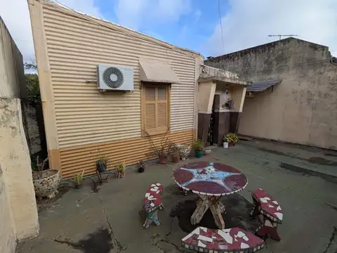 Lote de terreno con casa M. Weild 3200 Lanus E
