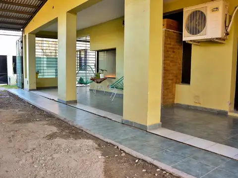 Casa 7 ambientes con 3 baños