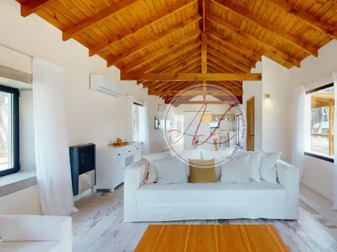 Casa 4 ambientes con 3 baños