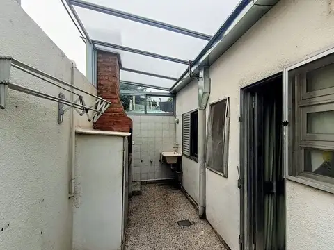 Depto Tipo Casa 6 ambientes con 1 baño