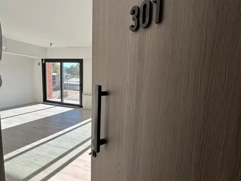 Ercilla 5800, Piso 2