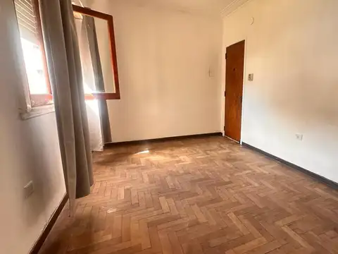 Departamento ph 2 dormitorios con patio calle 39 e/13 y 14