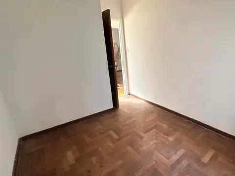 Departamento ph 2 dormitorios con patio calle 39 e/13 y 14