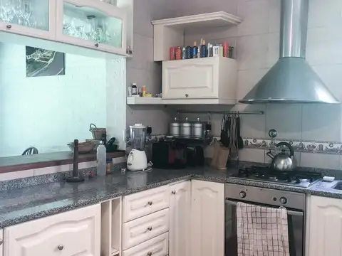 Casa en Venta con 4 cocheras