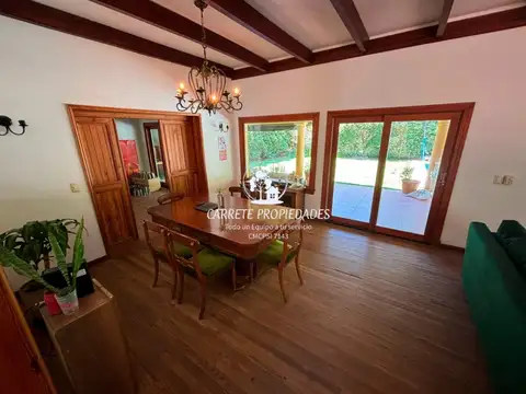 Casa en Venta con 2 cocheras