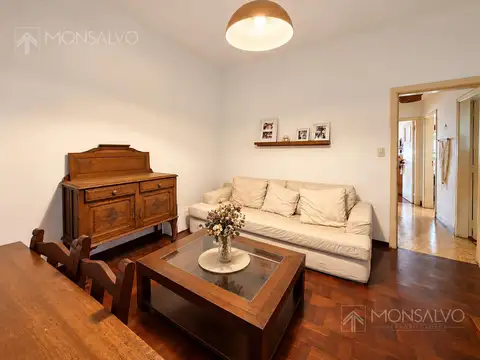 Casa 4 ambientes con 2 baños
