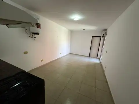 Pringles 800, Piso 1