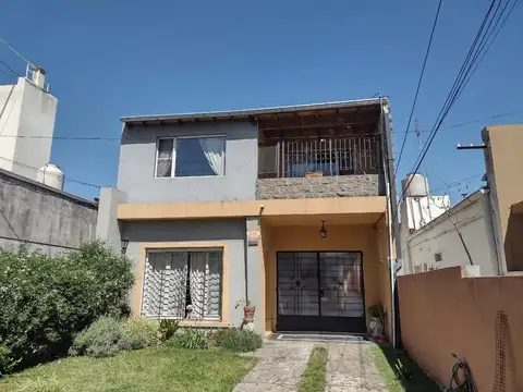 PROPIEDAD APTA CRÉDITO EN MORON CERCANA AL CENTRO
