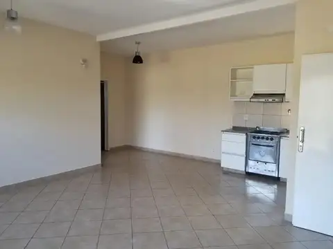 Departamento en Alquiler en Villa de Mayo, $ 600.000