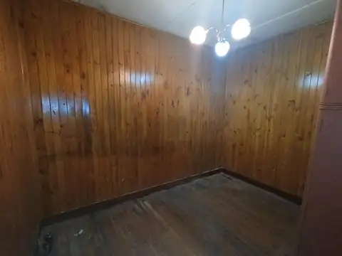Casa 4 ambientes con 1 baño