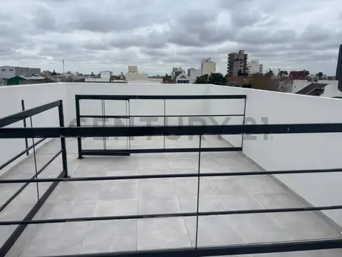 Venta 2amb Planta Baja con Patio y Terraza Propia en Valentín Alsina