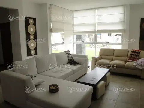 Casa en Alquiler Temporal de 5 dormitorios