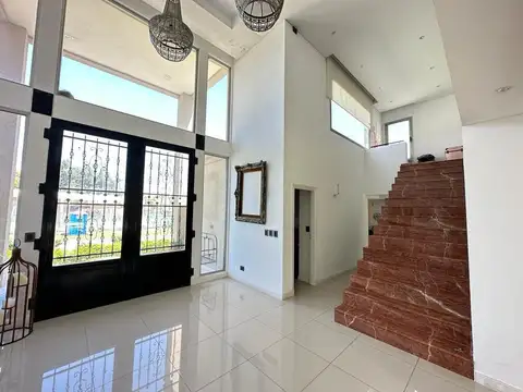 Casa en Alquiler de 6 dormitorios