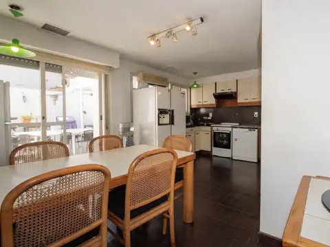 VENTA CASA 5 AMB MAS DEPENDENCIA EN BARRIO RIVER